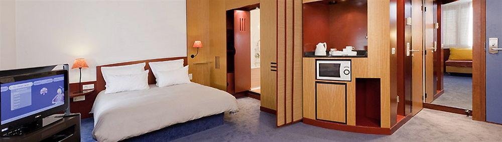 B&B Hotel Velizy Est Kültér fotó